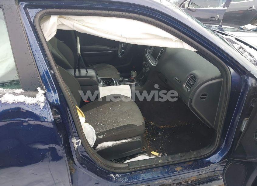 Photo 5 of 2016 Dodge Charger SXT (VIN 2C3CDXJGXGH130240)