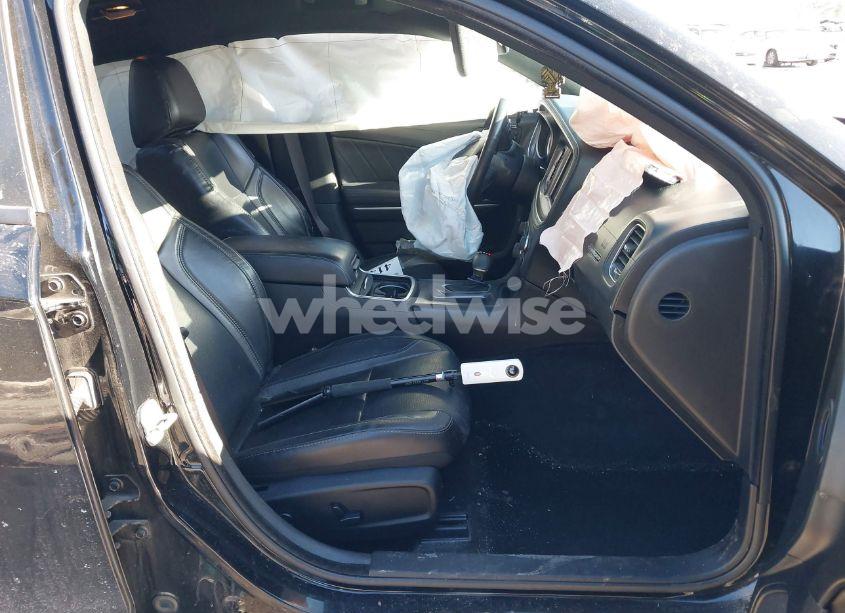 Photo 5 of 2019 Dodge Charger SXT AWD (VIN 2C3CDXJGXKH520733)