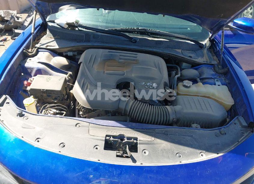 Photo 10 of 2019 Dodge Charger SXT AWD (VIN 2C3CDXJGXKH756282)