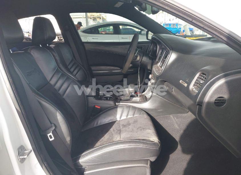 Photo 5 of 2019 Dodge Charger SRT HELLCAT RWD (VIN 2C3CDXL90KH633685)