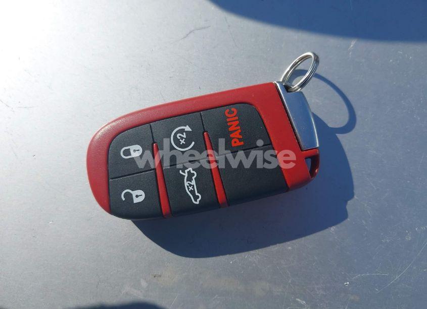 Photo 11 of 2018 Dodge Charger SRT HELLCAT RWD (VIN 2C3CDXL91JH215683)