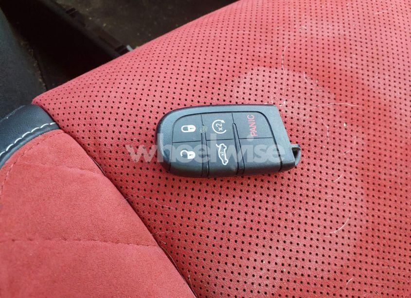 Photo 11 of 2016 Dodge Charger SRT HELLCAT (VIN 2C3CDXL97GH199725)