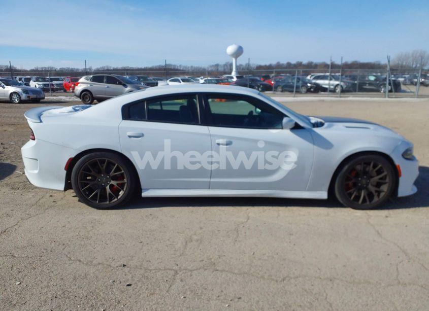 Photo 13 of 2016 Dodge Charger SRT HELLCAT (VIN 2C3CDXL97GH199725)