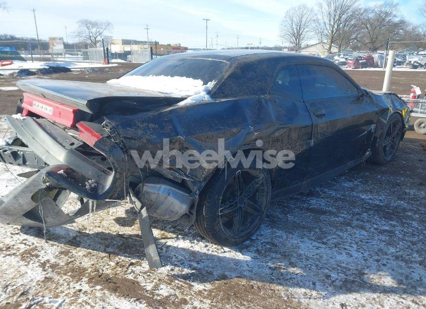 Photo 4 of 2012 Dodge Challenger SXT (VIN 2C3CDYAG0CH258759)