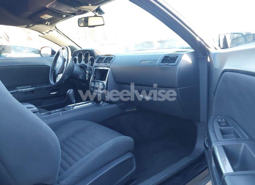 Photo 5 of 2012 Dodge Challenger SXT (VIN 2C3CDYAG0CH293320)