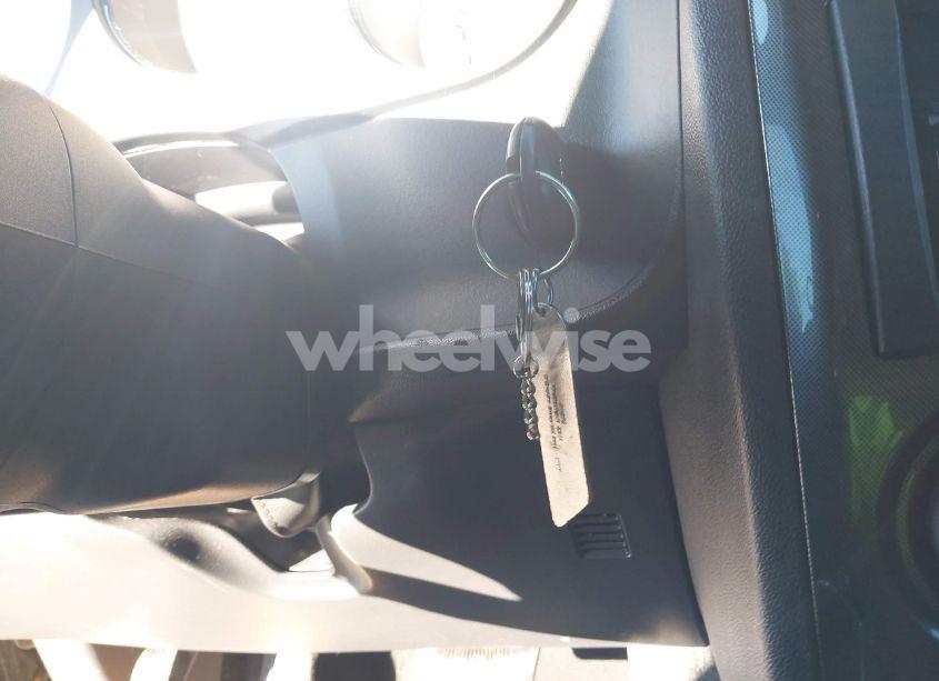 Photo 11 of 2013 Dodge Challenger SXT (VIN 2C3CDYAG0DH645961)