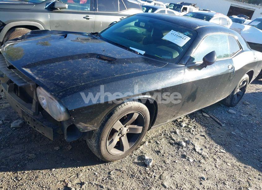 Photo 2 of 2013 Dodge Challenger SXT (VIN 2C3CDYAG0DH645961)
