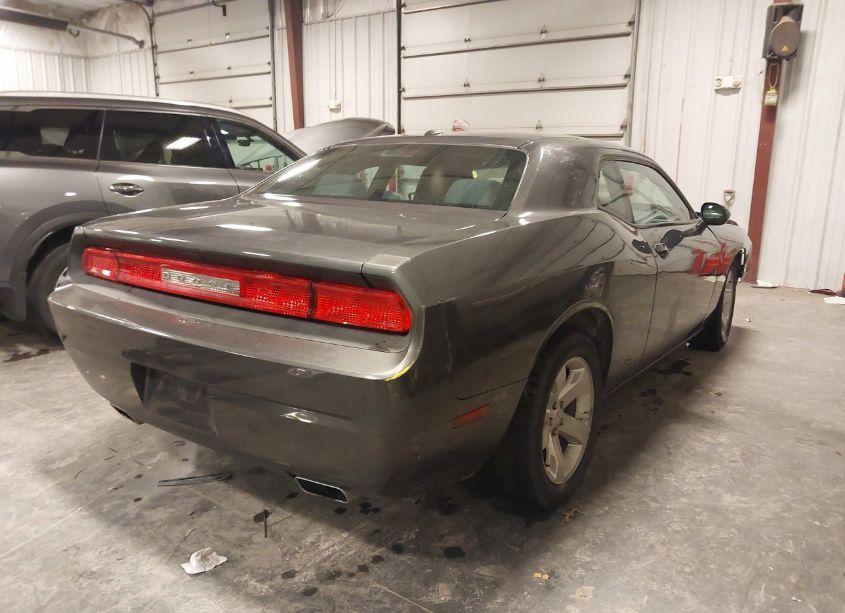 Photo 4 of 2014 Dodge Challenger SXT (VIN 2C3CDYAG0EH111280)