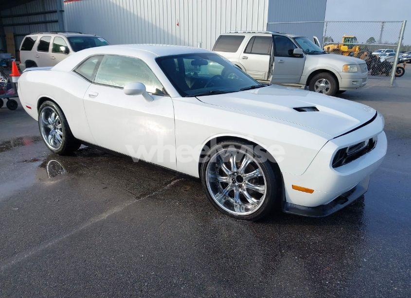 2014 Dodge Challenger SXT (VIN 2C3CDYAG0EH149589) main photo