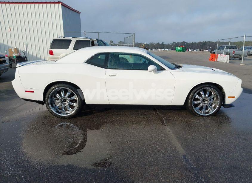 Photo 13 of 2014 Dodge Challenger SXT (VIN 2C3CDYAG0EH149589)