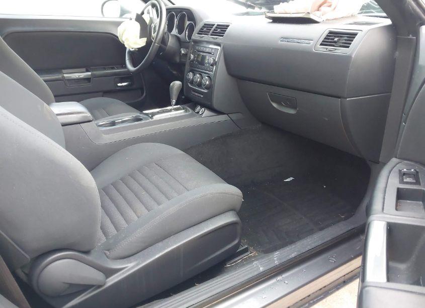 Photo 5 of 2012 Dodge Challenger SXT (VIN 2C3CDYAG1CH168293)