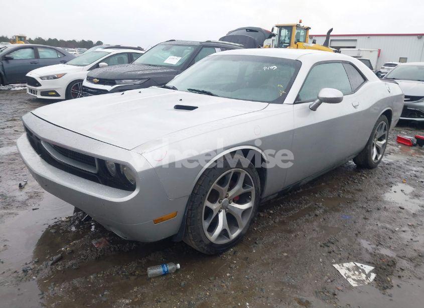 Photo 2 of 2012 Dodge Challenger SXT (VIN 2C3CDYAG1CH180881)