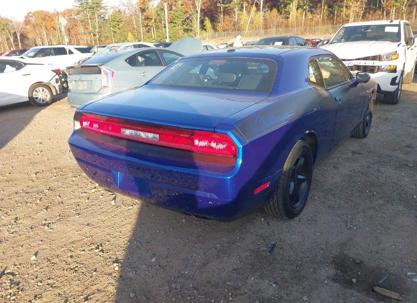 Photo 4 of 2012 Dodge Challenger SXT (VIN 2C3CDYAG1CH280883)