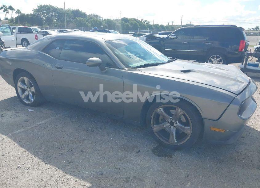 2012 Dodge Challenger SXT (VIN 2C3CDYAG2CH105686) main photo