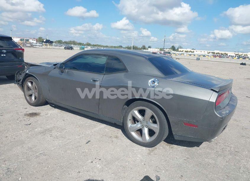 Photo 3 of 2012 Dodge Challenger SXT (VIN 2C3CDYAG2CH105686)