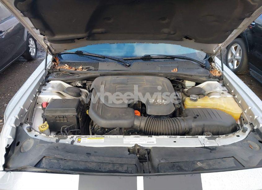 Photo 10 of 2012 Dodge Challenger SXT (VIN 2C3CDYAG2CH106126)