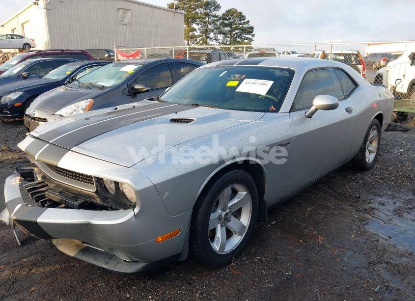Photo 2 of 2012 Dodge Challenger SXT (VIN 2C3CDYAG2CH106126)