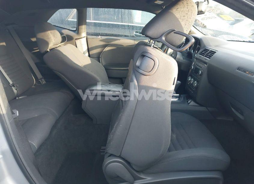 Photo 8 of 2012 Dodge Challenger SXT (VIN 2C3CDYAG2CH106126)