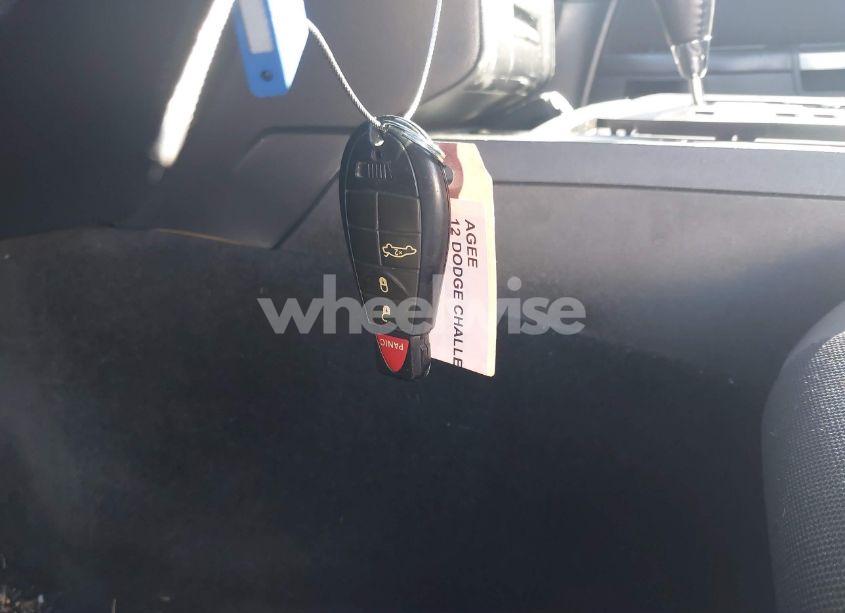 Photo 11 of 2012 Dodge Challenger SXT (VIN 2C3CDYAG2CH170439)