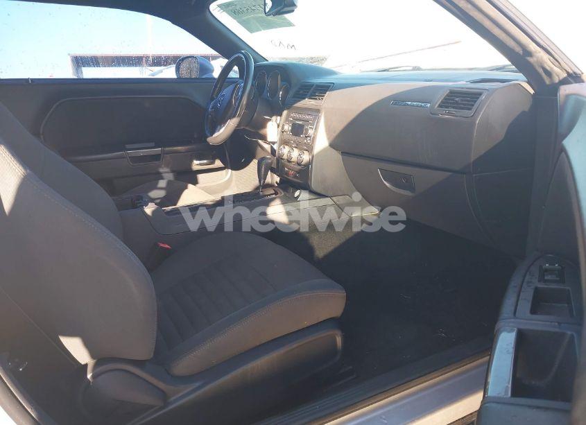 Photo 5 of 2012 Dodge Challenger SXT (VIN 2C3CDYAG2CH170439)