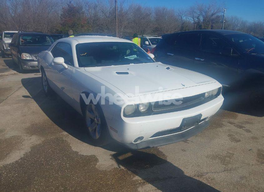 2013 Dodge Challenger SXT (VIN 2C3CDYAG2DH530794) main photo