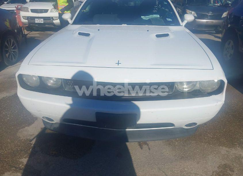 Photo 12 of 2013 Dodge Challenger SXT (VIN 2C3CDYAG2DH530794)