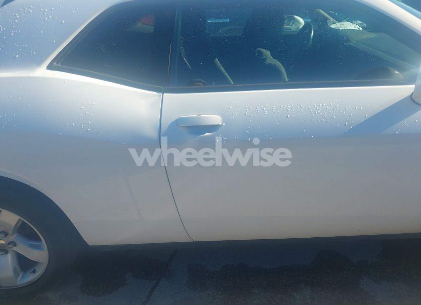 Photo 13 of 2013 Dodge Challenger SXT (VIN 2C3CDYAG2DH530794)