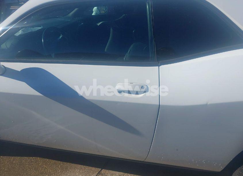 Photo 14 of 2013 Dodge Challenger SXT (VIN 2C3CDYAG2DH530794)