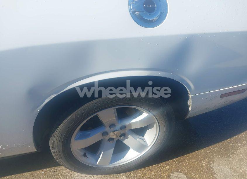 Photo 6 of 2013 Dodge Challenger SXT (VIN 2C3CDYAG2DH530794)