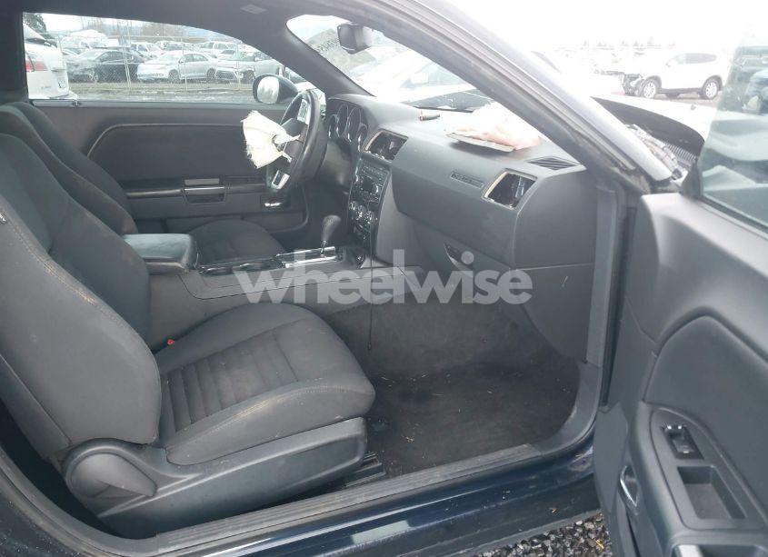 Photo 5 of 2012 Dodge Challenger SXT (VIN 2C3CDYAG3CH118222)