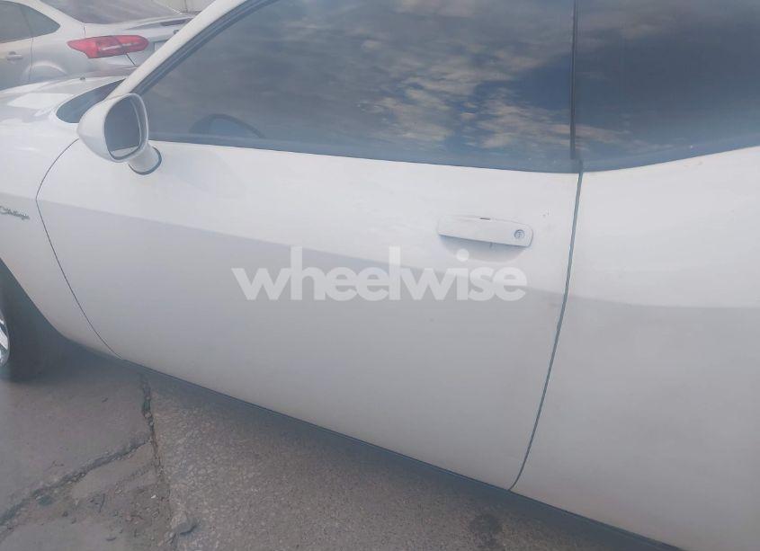 Photo 14 of 2012 Dodge Challenger SXT (VIN 2C3CDYAG3CH141421)