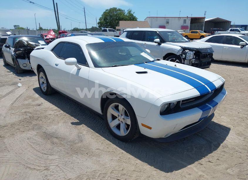 2012 Dodge Challenger SXT (VIN 2C3CDYAG3CH157618) main photo