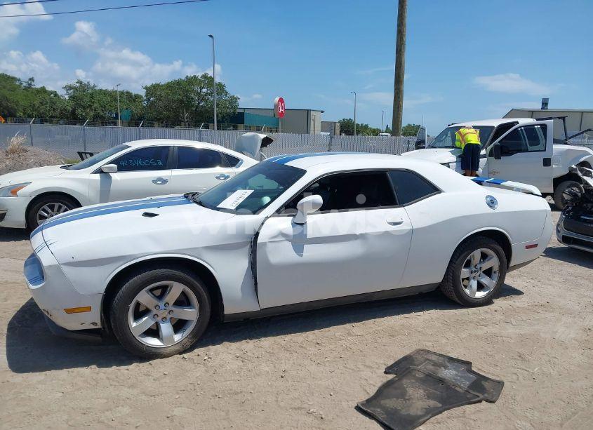 Photo 13 of 2012 Dodge Challenger SXT (VIN 2C3CDYAG3CH157618)