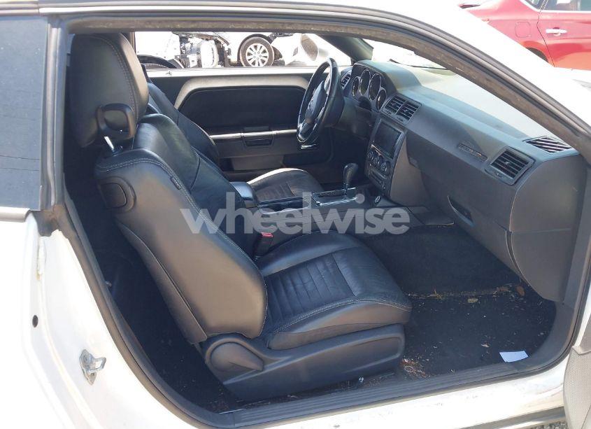 Photo 5 of 2012 Dodge Challenger SXT (VIN 2C3CDYAG3CH157618)