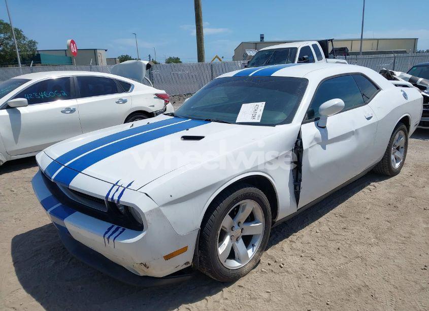 Photo 6 of 2012 Dodge Challenger SXT (VIN 2C3CDYAG3CH157618)