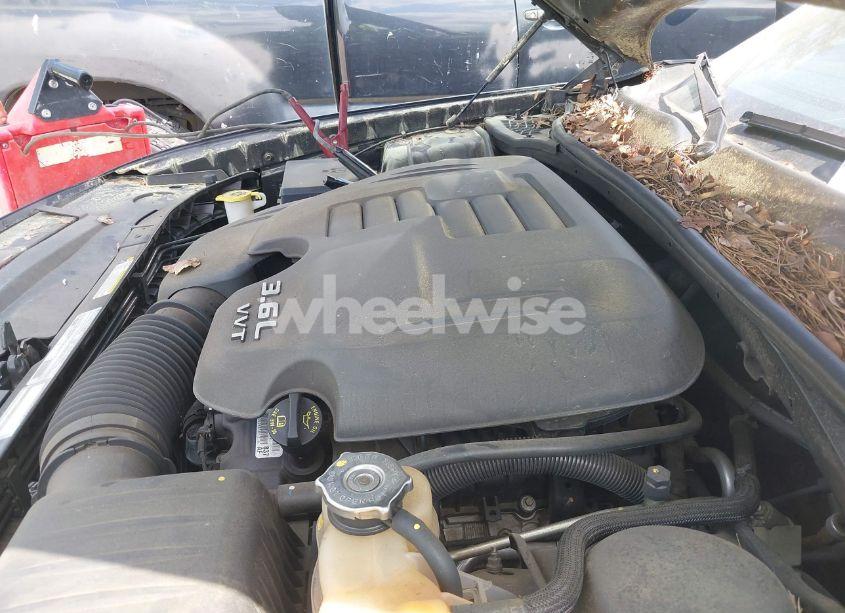 Photo 10 of 2012 Dodge Challenger SXT (VIN 2C3CDYAG3CH171504)