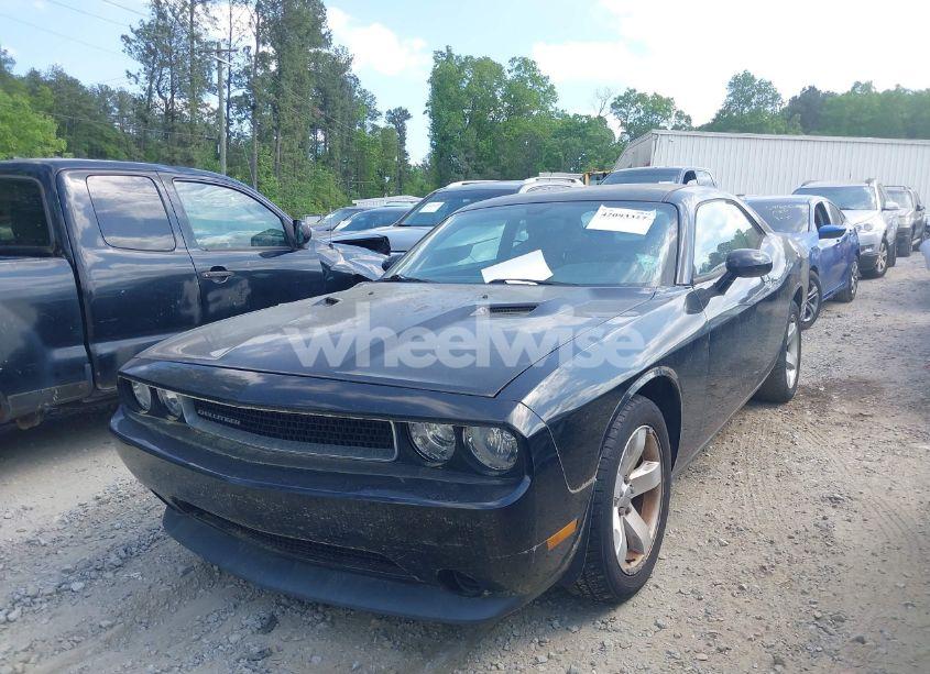 Photo 2 of 2012 Dodge Challenger SXT (VIN 2C3CDYAG3CH171504)