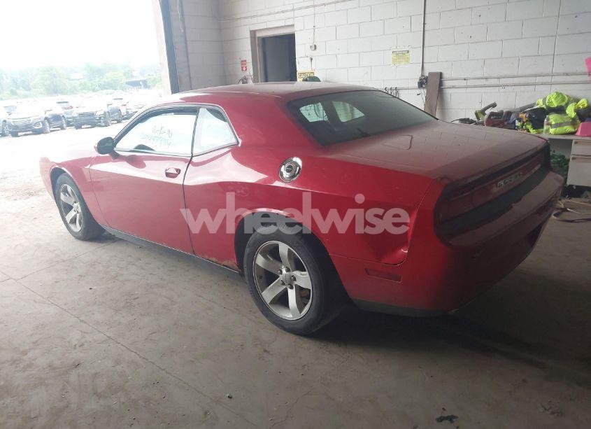 Photo 3 of 2012 Dodge Challenger SXT (VIN 2C3CDYAG3CH224685)