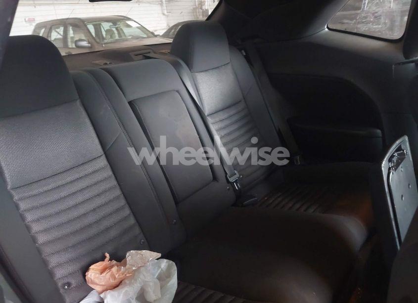 Photo 8 of 2012 Dodge Challenger SXT (VIN 2C3CDYAG3CH224685)