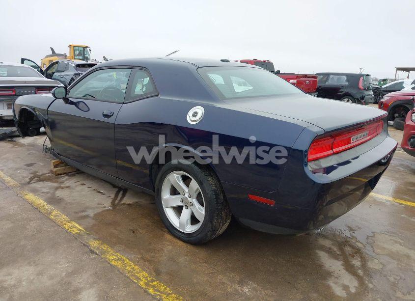 Photo 3 of 2013 Dodge Challenger SXT (VIN 2C3CDYAG3DH705344)