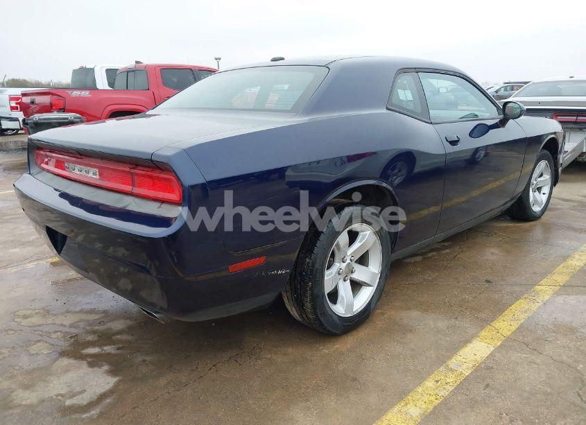 Photo 4 of 2013 Dodge Challenger SXT (VIN 2C3CDYAG3DH705344)