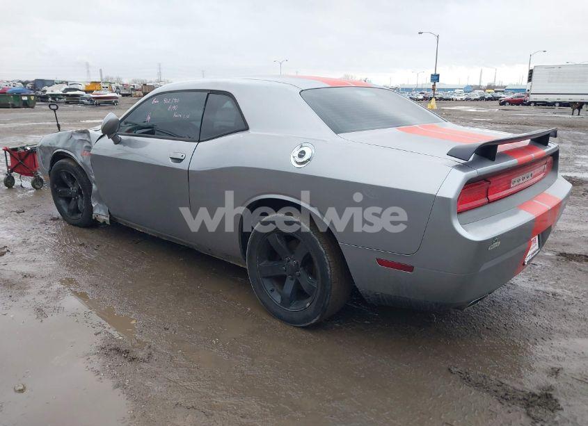 Photo 3 of 2013 Dodge Challenger SXT (VIN 2C3CDYAG3DH724962)