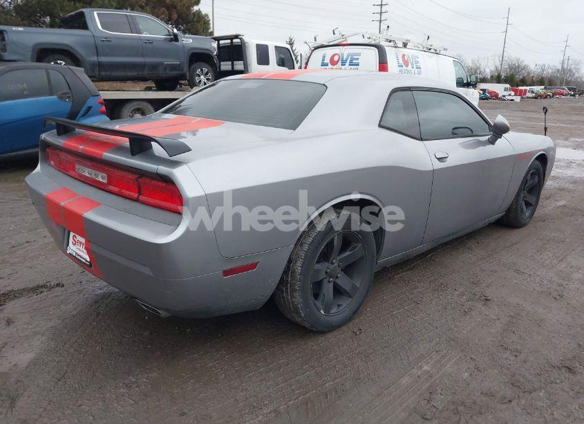Photo 4 of 2013 Dodge Challenger SXT (VIN 2C3CDYAG3DH724962)