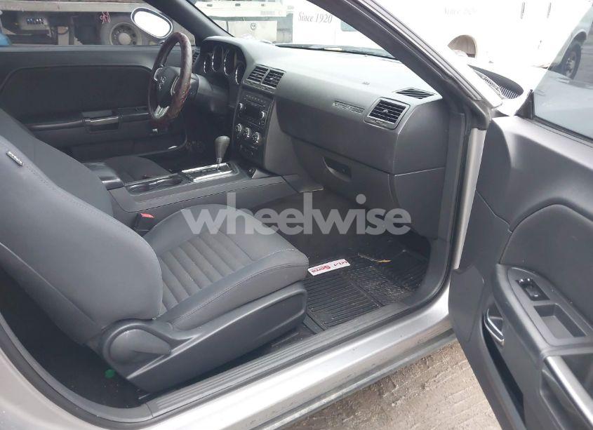 Photo 5 of 2013 Dodge Challenger SXT (VIN 2C3CDYAG3DH724962)