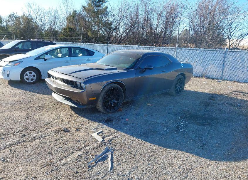 Photo 2 of 2014 Dodge Challenger SXT (VIN 2C3CDYAG3EH284226)