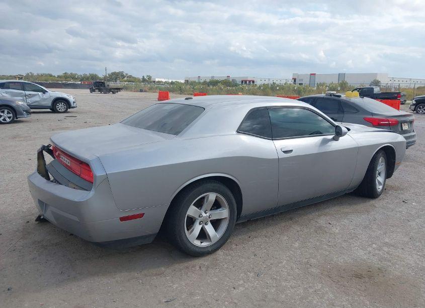 Photo 4 of 2014 Dodge Challenger SXT (VIN 2C3CDYAG3EH293945)