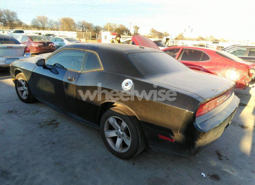 Photo 3 of 2012 Dodge Challenger SXT (VIN 2C3CDYAG4CH174184)