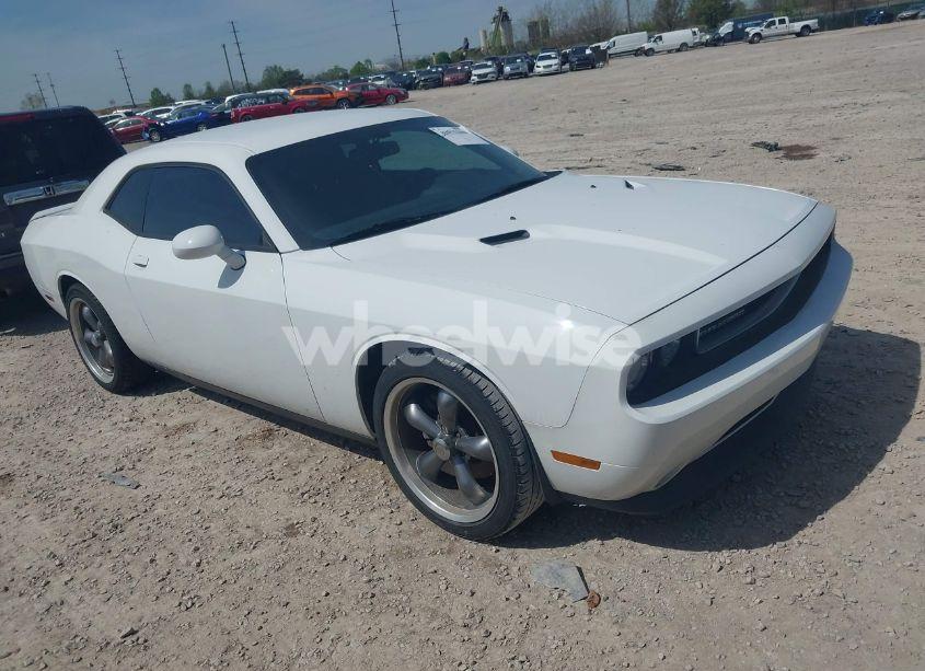 2013 Dodge Challenger SXT PLUS (VIN 2C3CDYAG4DH652329) main photo