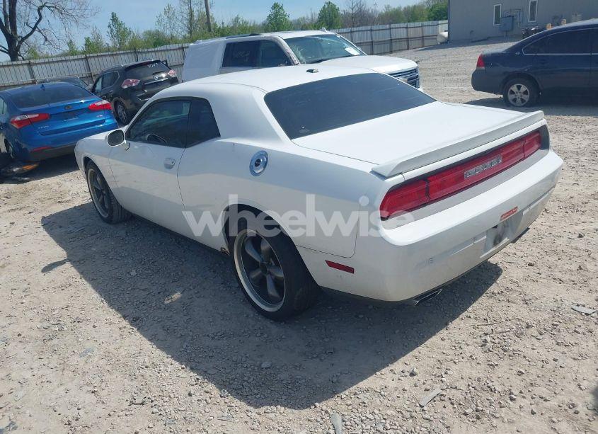 Photo 3 of 2013 Dodge Challenger SXT PLUS (VIN 2C3CDYAG4DH652329)