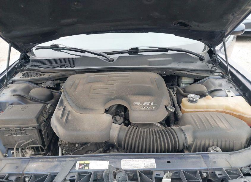 Photo 10 of 2013 Dodge Challenger SXT (VIN 2C3CDYAG4DH683418)